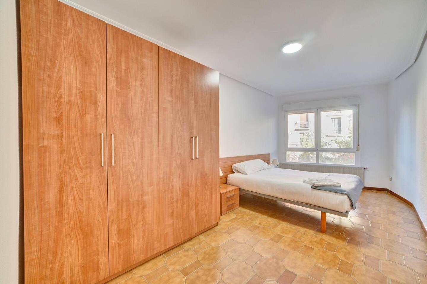 Apartamento Breton De Los Herreros 洛格罗尼奥 外观 照片