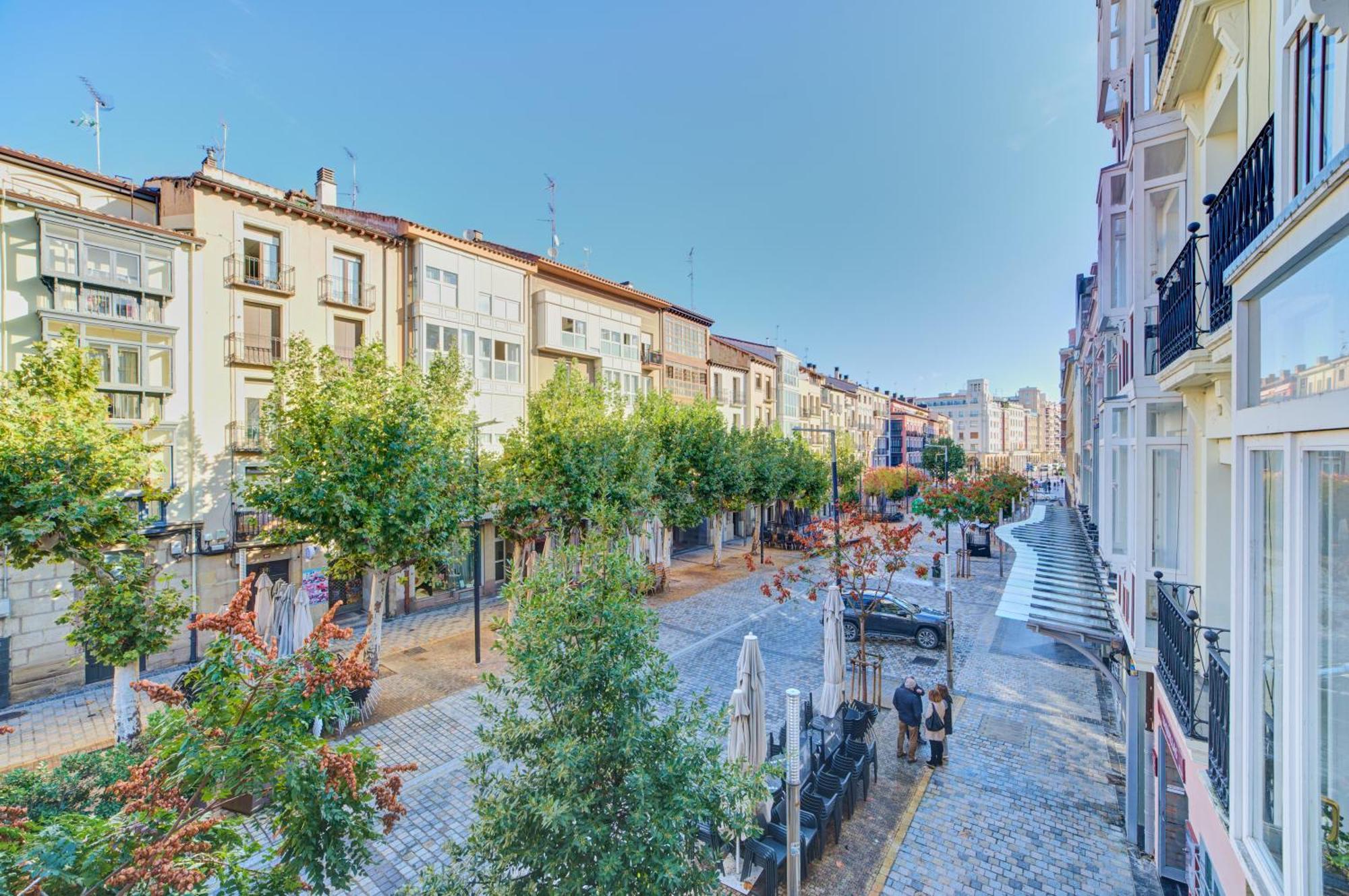 Apartamento Breton De Los Herreros 洛格罗尼奥 外观 照片