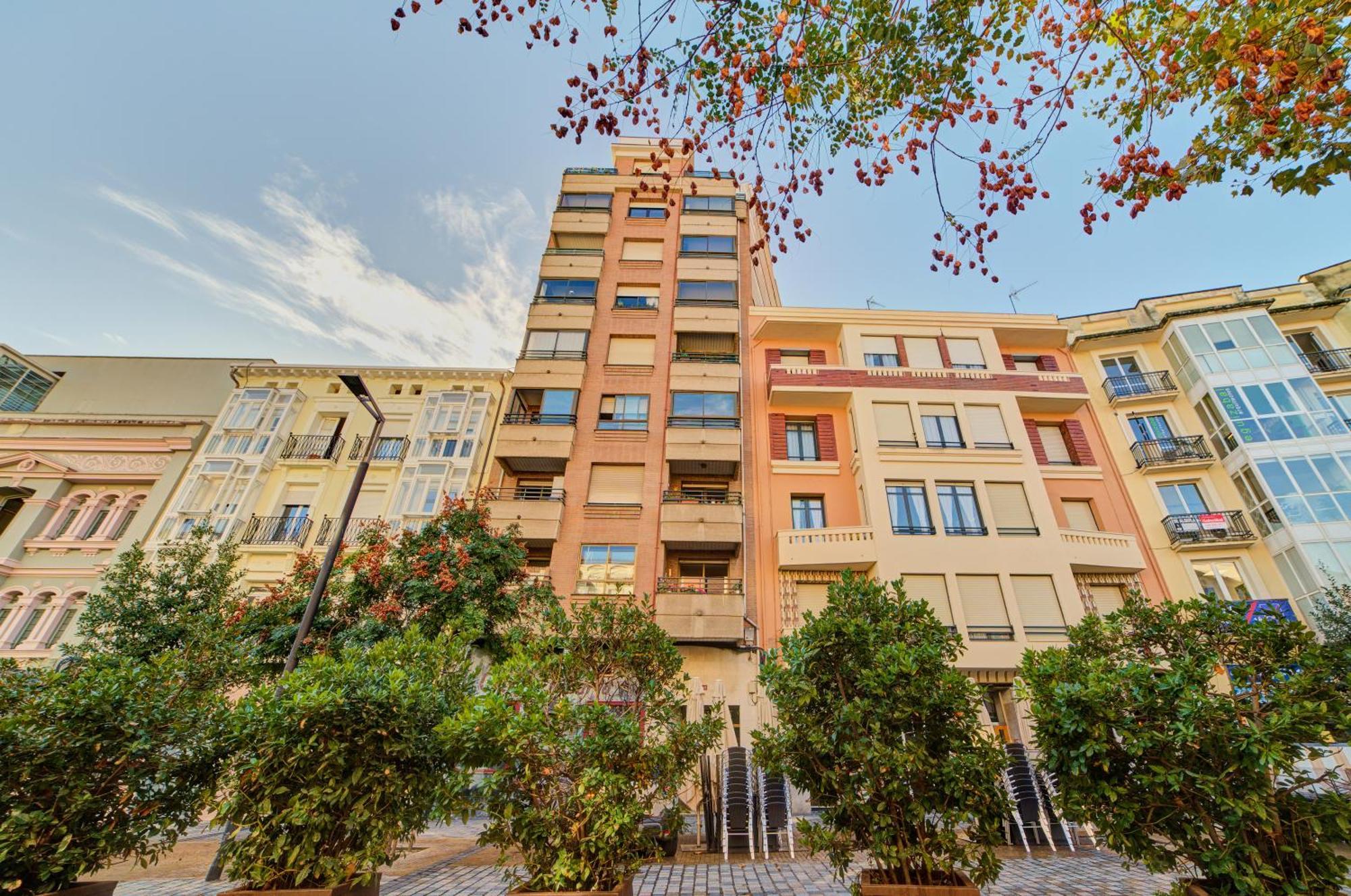 Apartamento Breton De Los Herreros 洛格罗尼奥 外观 照片