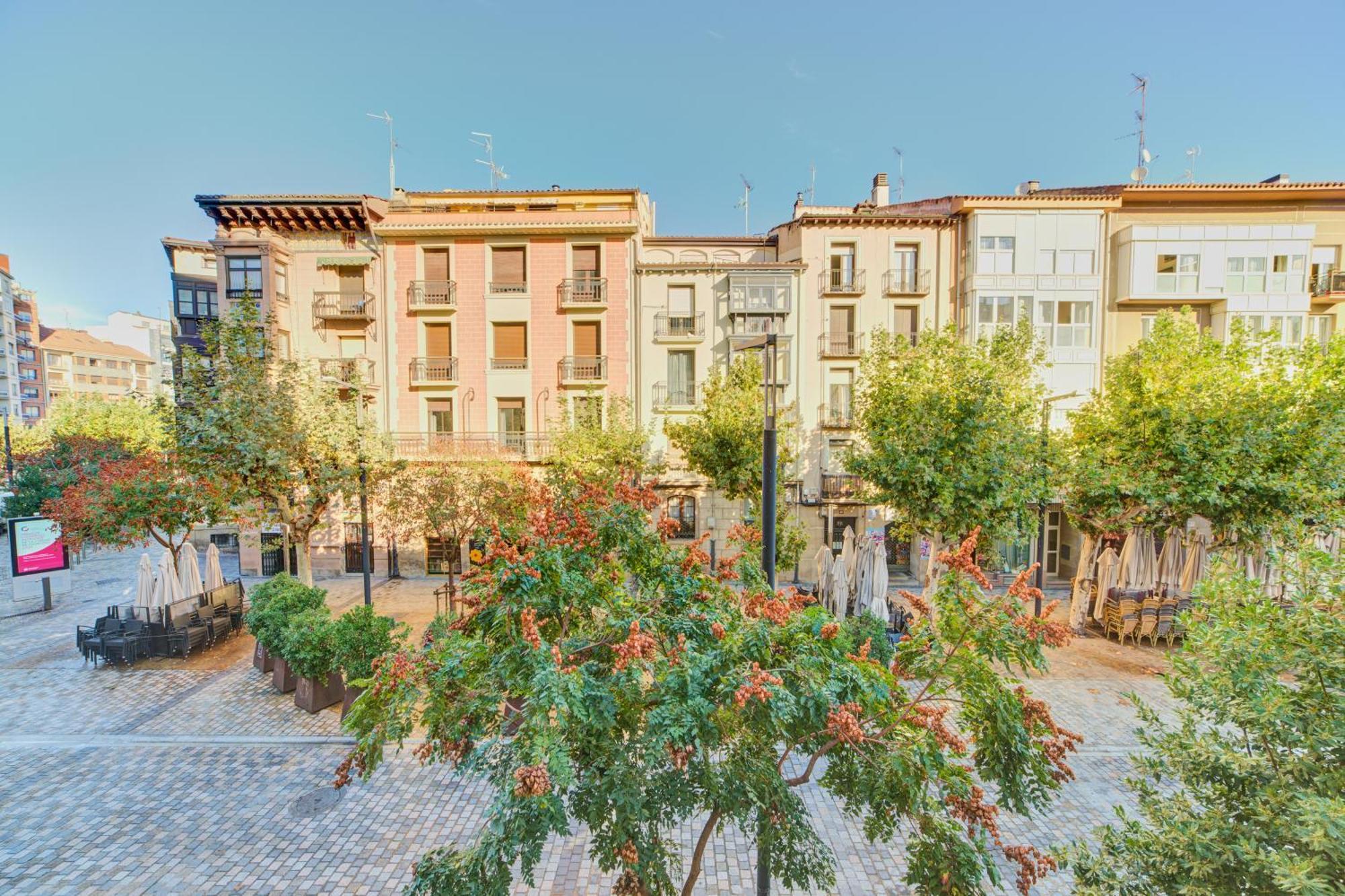 Apartamento Breton De Los Herreros 洛格罗尼奥 外观 照片